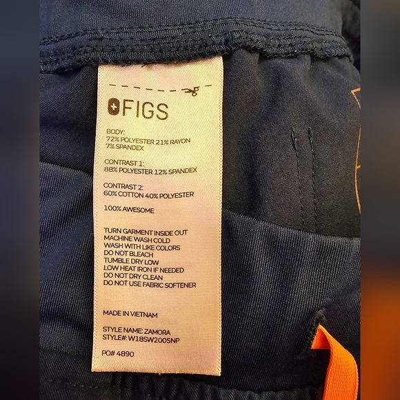 FIGS jogger scrub set - Picture 8 of 9